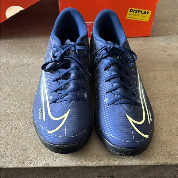 Nike Blue Athletic Soccer Cleats with Textured Upper Nike Mercurial Superfly 10 Elite Firm Ground Cleats Soccer  main image 2